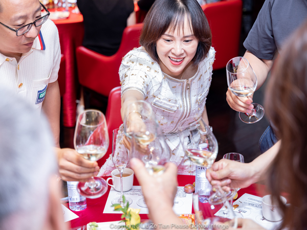 彼諾酒窖十周年店慶及加拿大酒莊新酒品鑒
